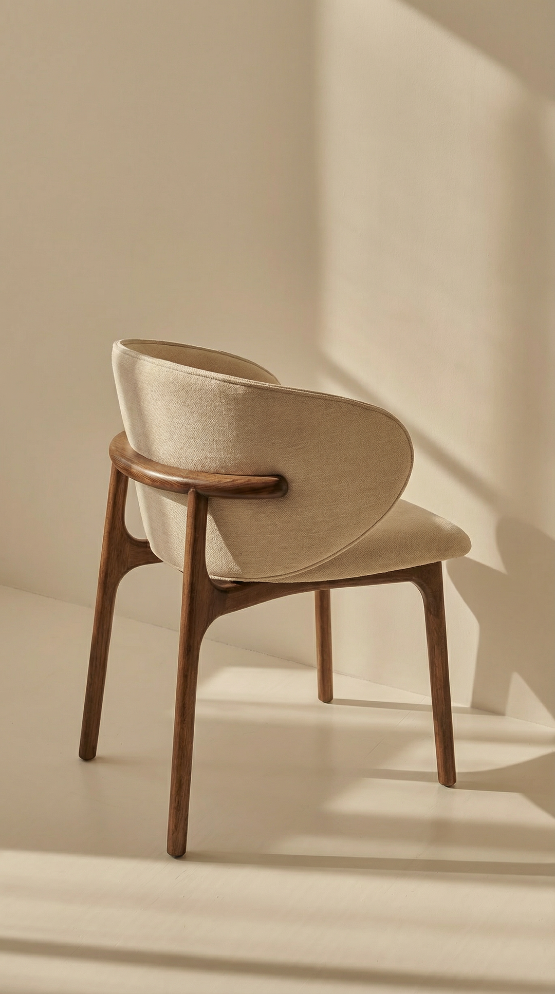 Mokani massief houten eetkamerstoel Minimalistisch design met warme touch (kopie)