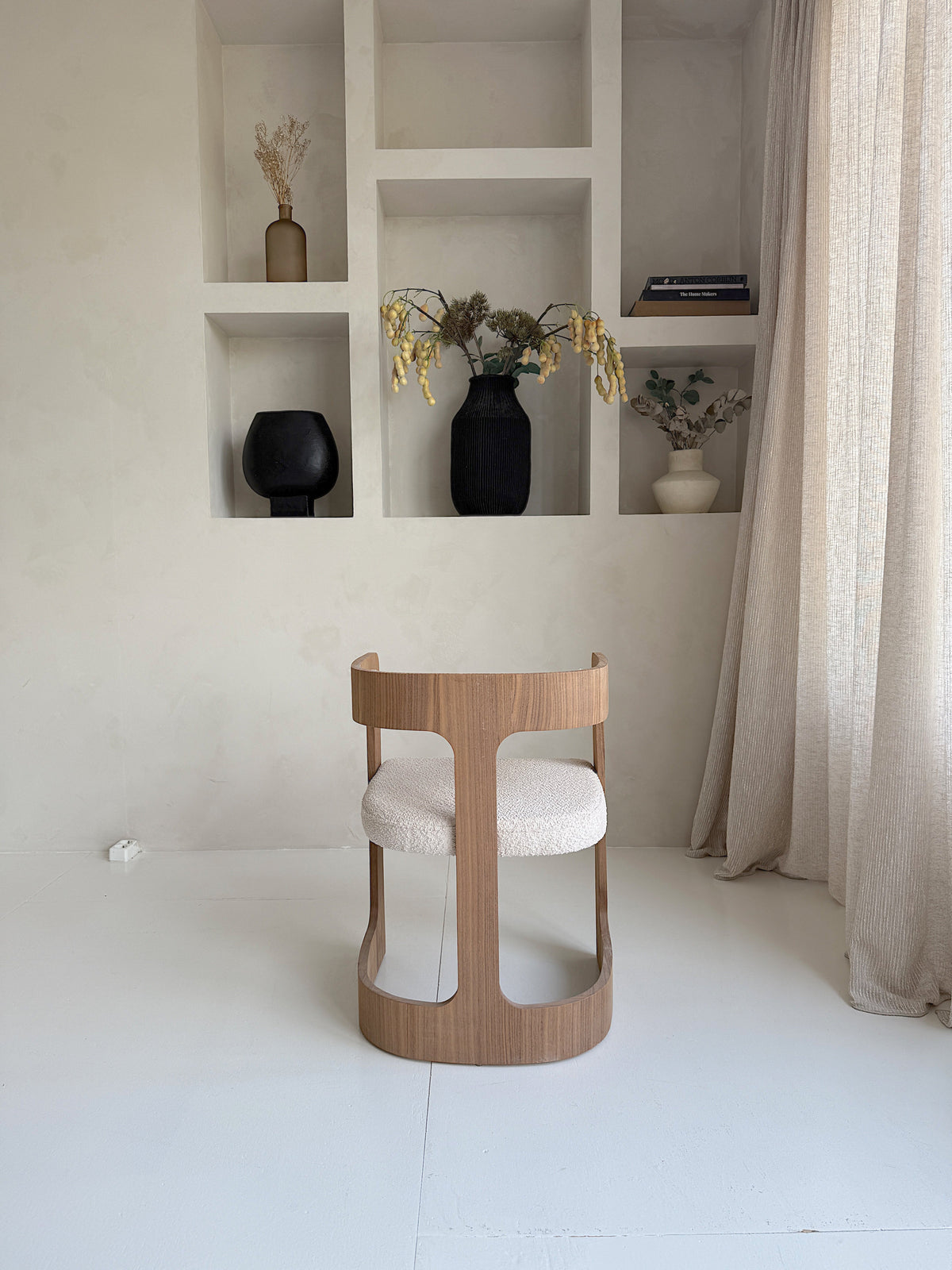 Japandi eetkamerstoel – beukenhout in walnootkleur, warm en stijlvol | Mokani
