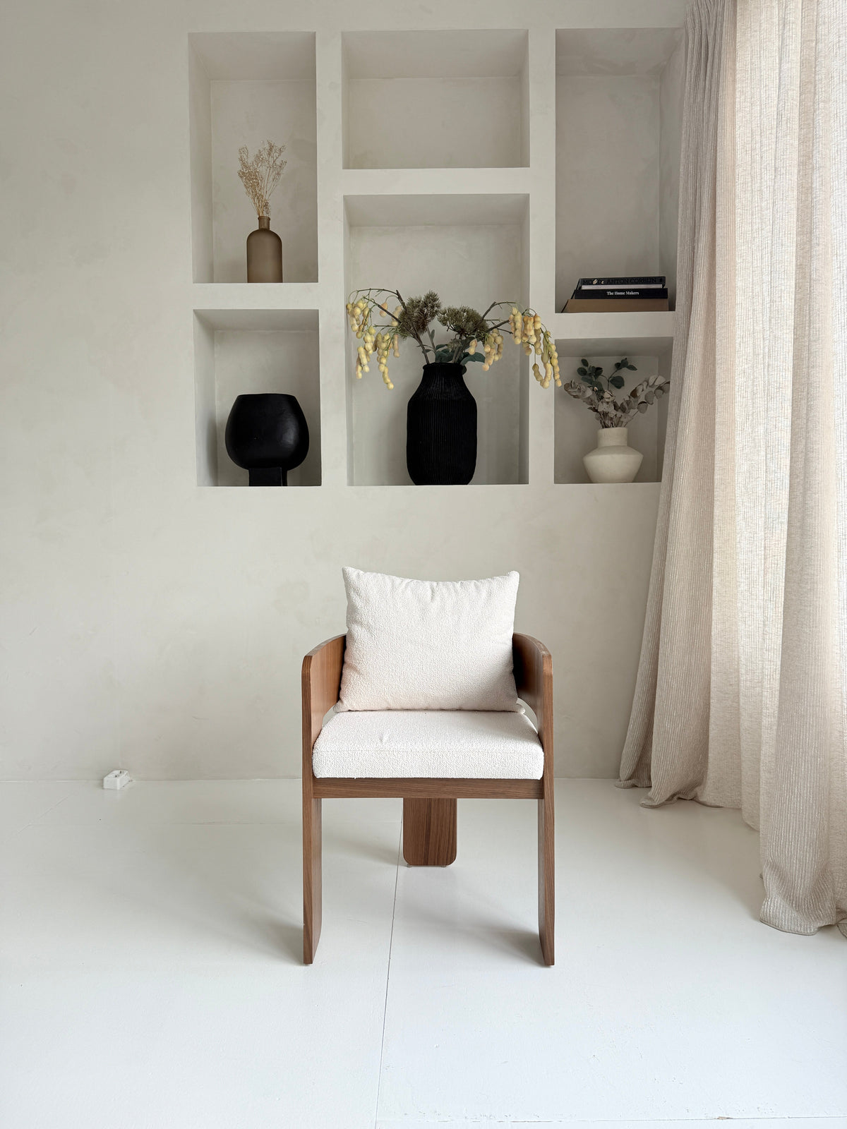 Japandi eetkamerstoel – massief beukenhout in walnootkleur | Mokani