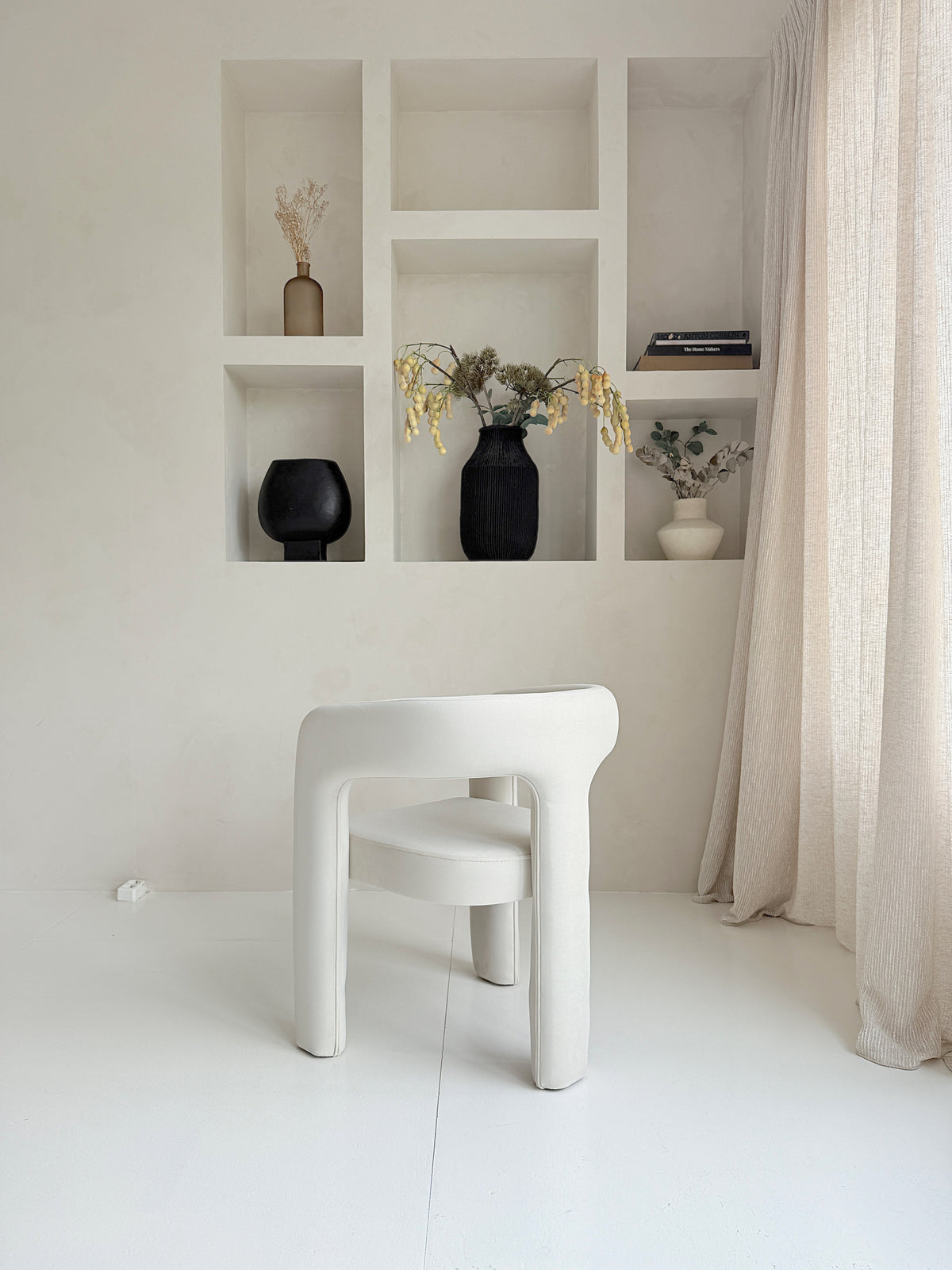 Mokani design eetkamerstoel – volledig gestoffeerd, elegant en comfortabel