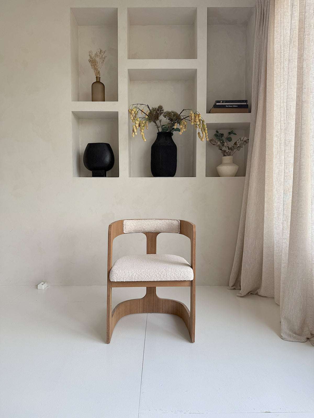 Japandi eetkamerstoel – beukenhout in walnootkleur, warm en stijlvol | Mokani