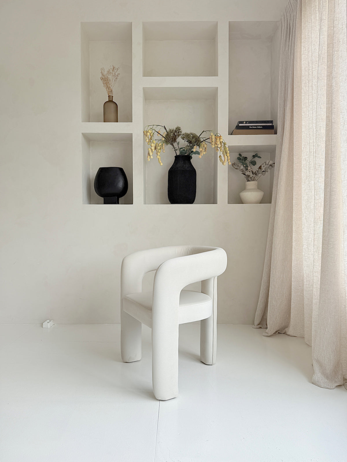 Mokani design eetkamerstoel – volledig gestoffeerd, elegant en comfortabel