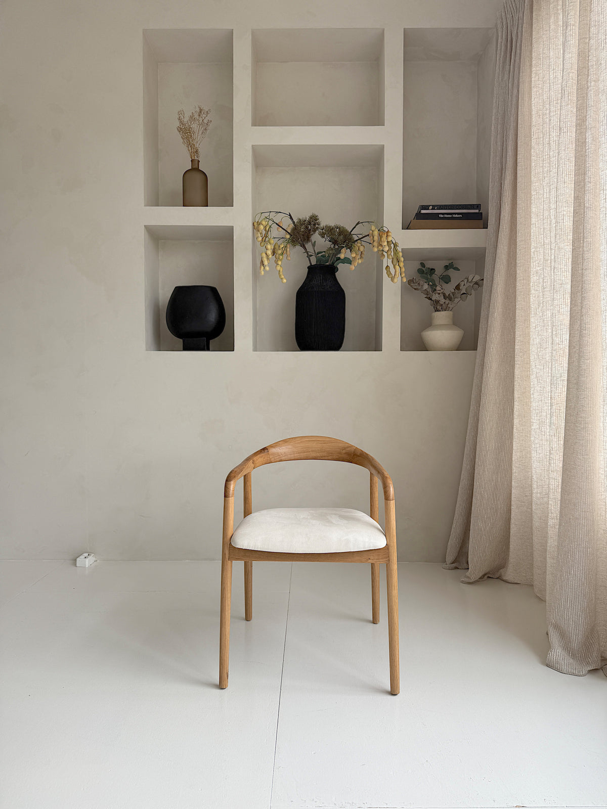 Mokani massief eikenhout eetkamerstoel Minimalistisch design met warme touch