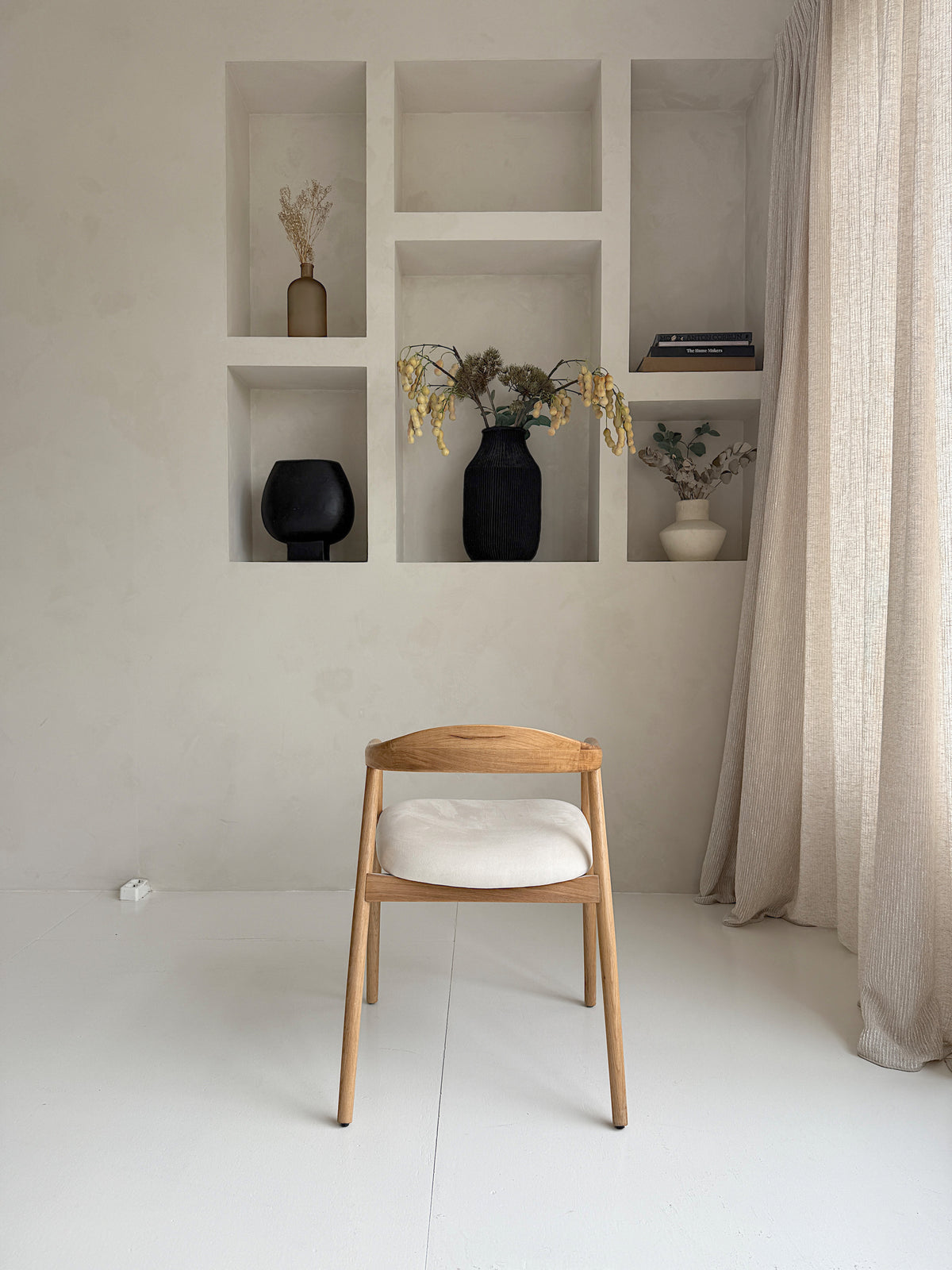 Mokani massief eikenhout eetkamerstoel Minimalistisch design met warme touch