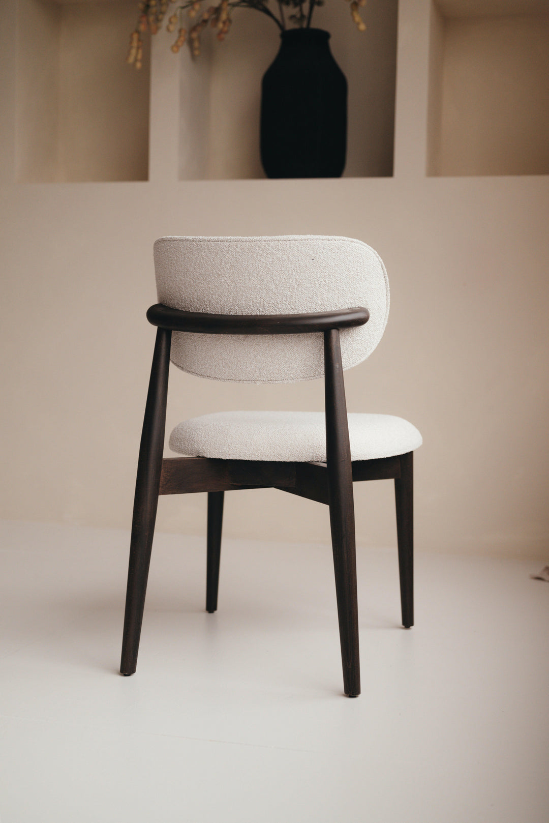 Javaanse Stoel Mokani Eetkamerstoelen houten Eetkamerstoel in japandi stijl