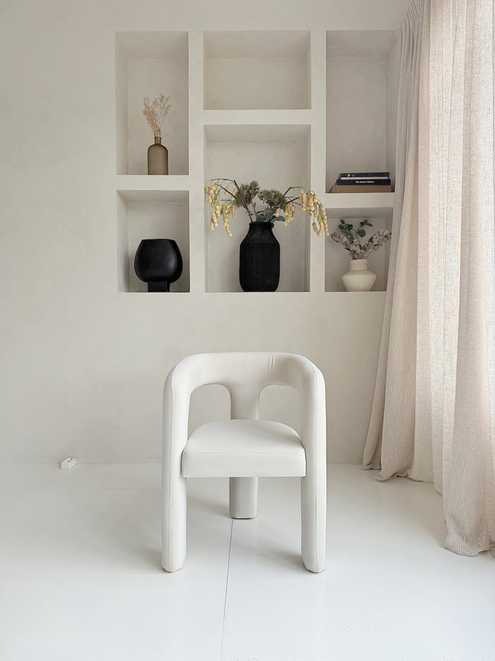Mokani design eetkamerstoel – volledig gestoffeerd, elegant en comfortabel
