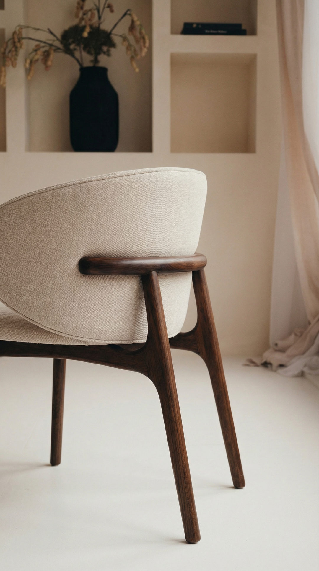 Mokani massief houten eetkamerstoel Minimalistisch design met warme touch (kopie)