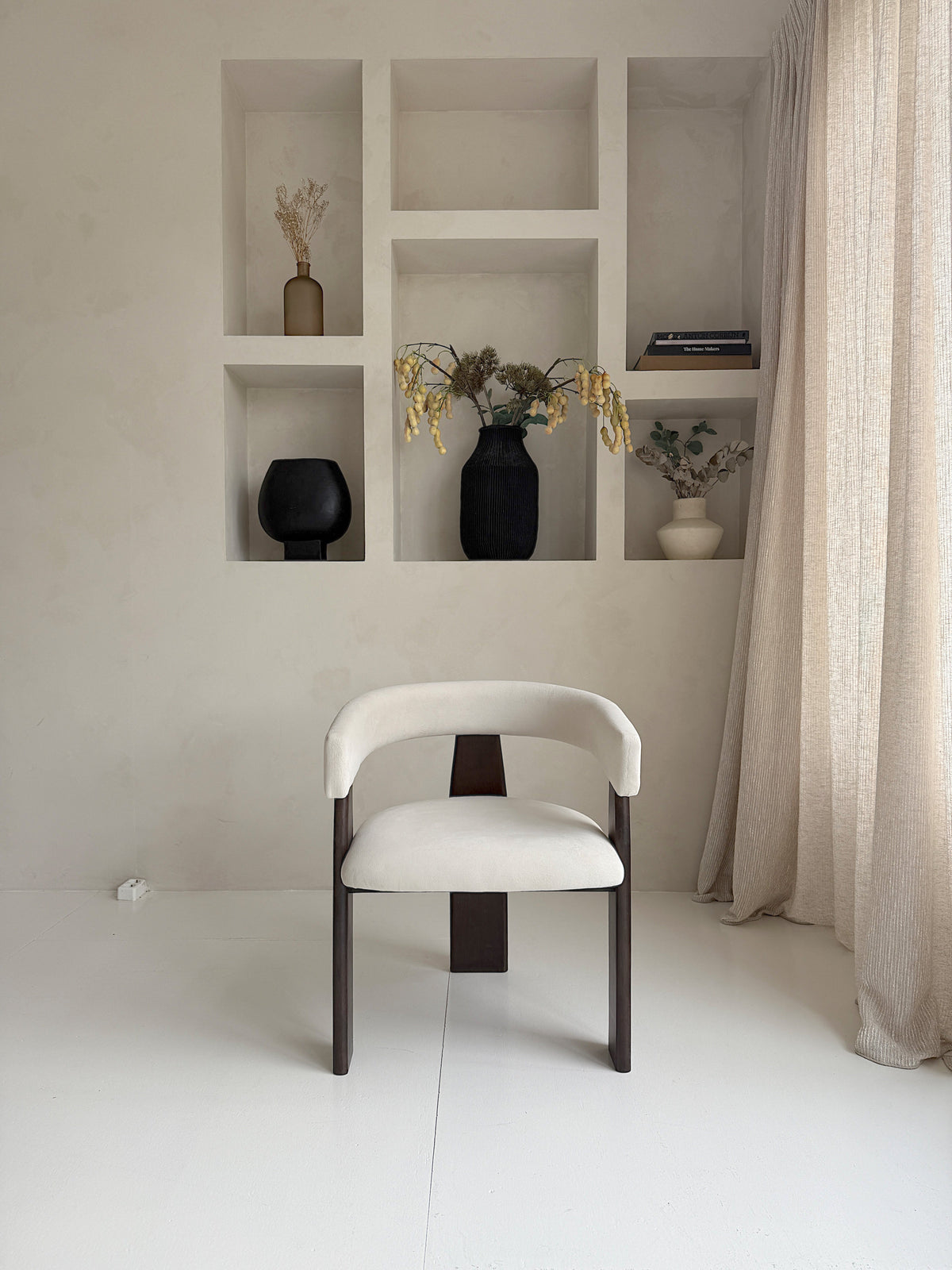 Japandi eetkamerstoel – handgemaakt, tijdloos design | Mokani